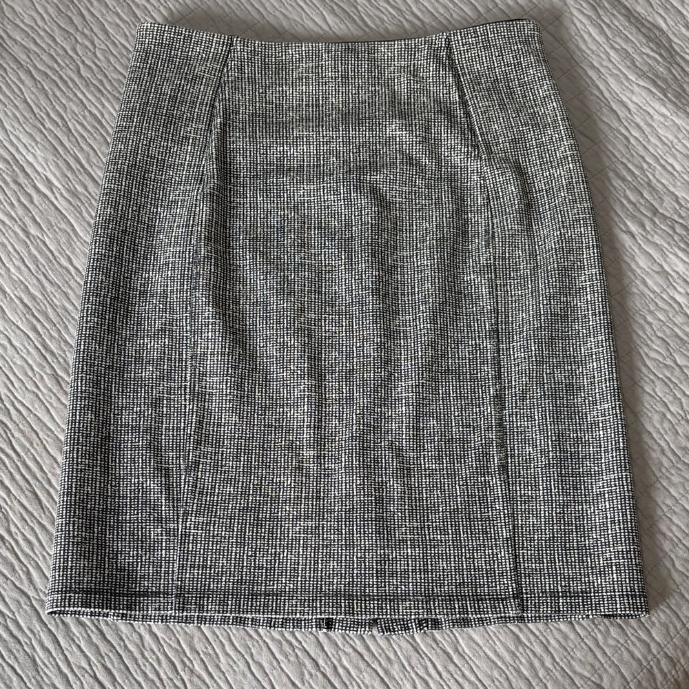 Classic Gray Patterned Pencil Skirt